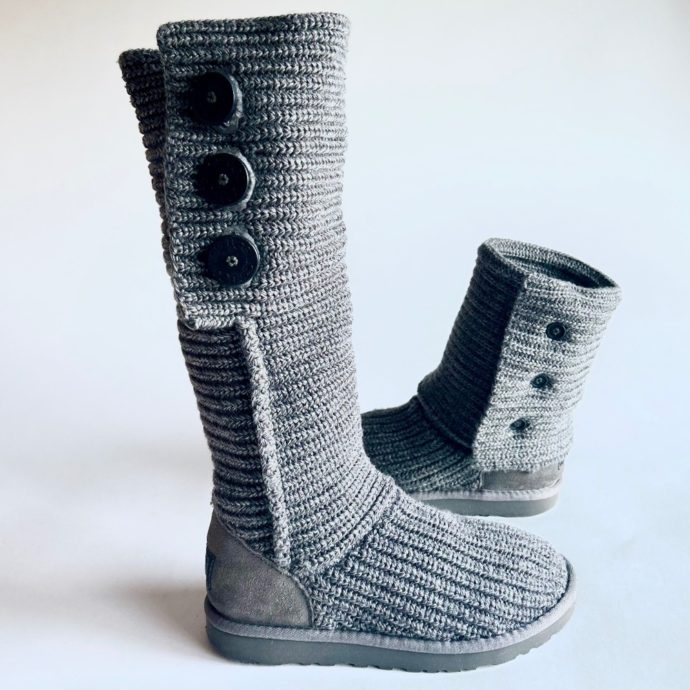 UGG Gray Knit Woven Textile Lining Genuine Sheepskin Rubber Outsole Boots size 9
